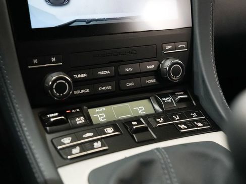 Used 2025 Porsche 718 Cayman S w/ Premium Package RWD image 29