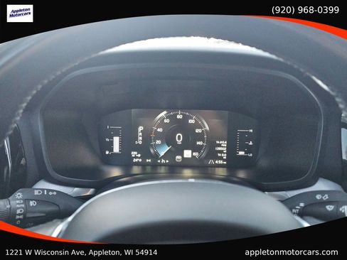 Used 2019 Volvo S60 T5 Momentum w/ Premium Package image 17