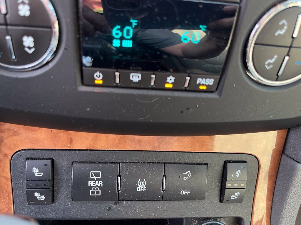 Used 2012 Buick Enclave Leather FWD image 16