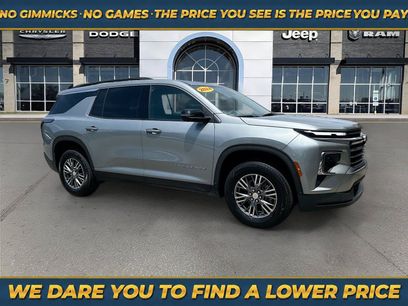 Used 2024 Chevrolet Traverse LT
