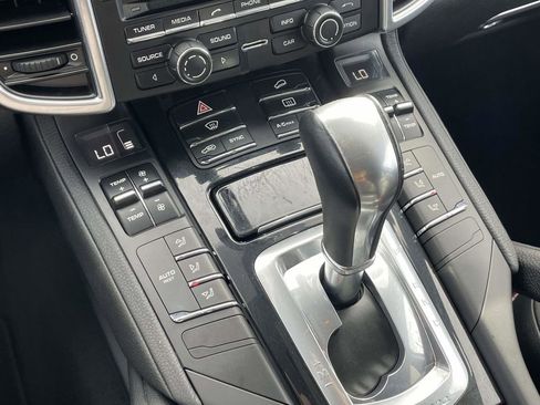 Used 2014 Porsche Cayenne image 33
