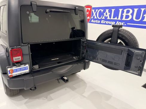 Used 2017 Jeep Wrangler Unlimited Sport w/ Quick Order Package 24S AWD/4WD image 33
