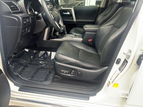 Used 2019 Toyota 4Runner Limited AWD/4WD image 5