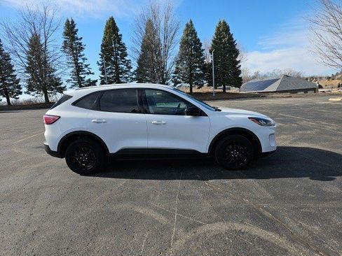 Used 2020 Ford Escape SE Sport image 7