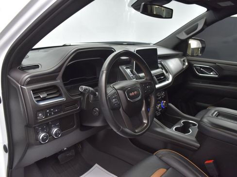Used 2023 GMC Yukon XL AT4 AWD/4WD image 15