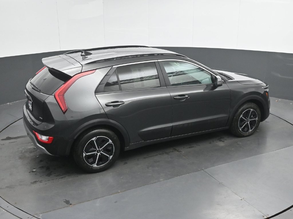 Used 2025 Kia Niro LX FWD image 31
