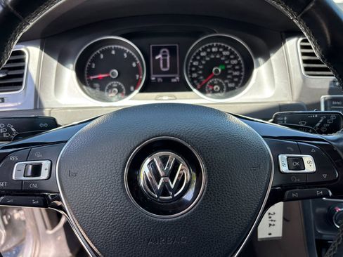 Used 2017 Volkswagen Golf Alltrack S AWD/4WD image 16