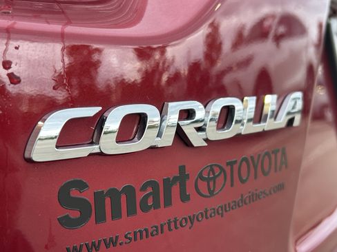 Certified 2024 Toyota Corolla SE w/ SE Package image 8