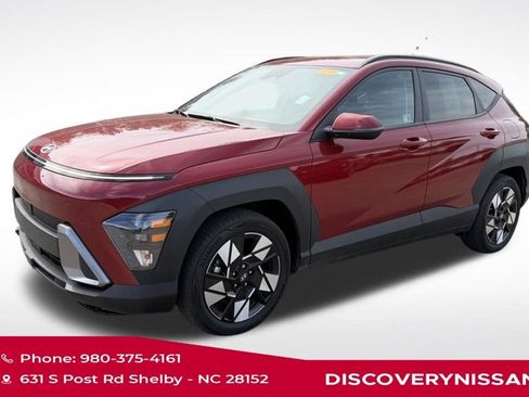 Used 2024 Hyundai Kona SEL image 1