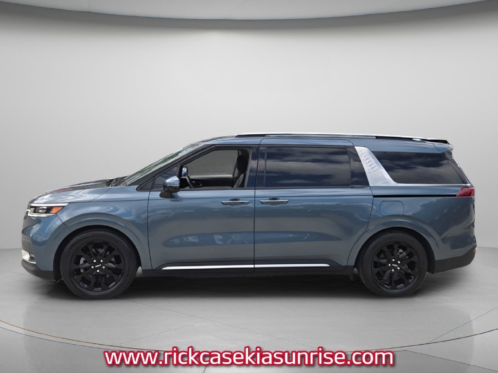 Used 2023 Kia Carnival SX Prestige FWD image 3