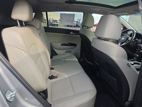 Used 2022 Kia Sportage EX image 9