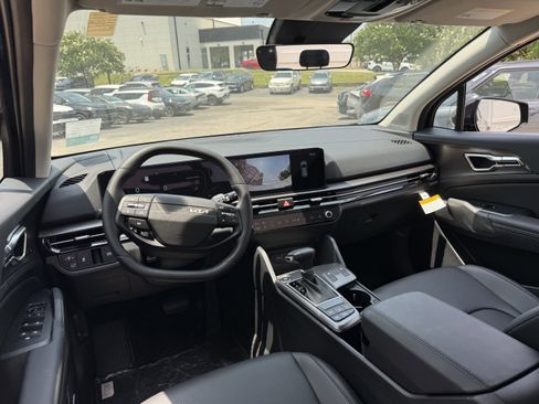 New 2026 Kia Sportage SX image 11