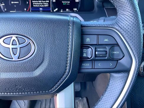 Used 2025 Toyota Tacoma TRD Off-Road image 24