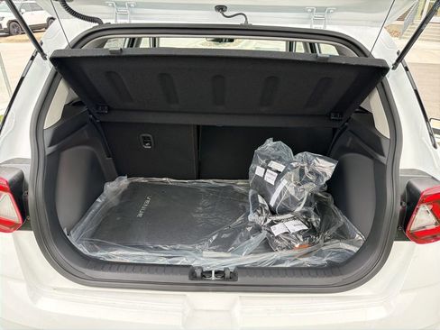 New 2026 Hyundai Venue SEL FWD image 11