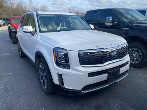 Used 2020 Kia Telluride S w/ S 8 Passenger Seating Package image 3