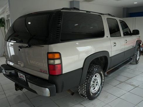 Used 2005 GMC Yukon XL 2500 SLT w/ SLT Preferred Equipment Group image 6