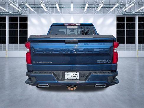 Used 2021 Chevrolet Silverado 1500 High Country w/ Technology Package AWD/4WD image 5