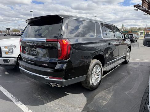 Used 2025 GMC Yukon XL Denali AWD/4WD image 2