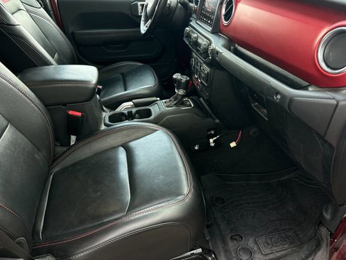 Used 2021 Jeep Gladiator Rubicon AWD/4WD image 14
