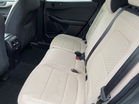 Used 2022 Ford Escape SE w/ Cold Weather Package image 22