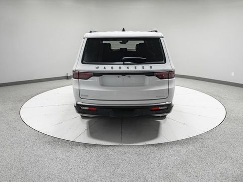 Used 2024 Jeep Wagoneer L Series II w/ Flexible Seating Group AWD/4WD image 36