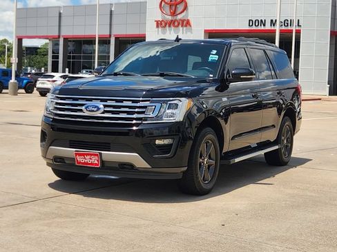 Used 2019 Ford Expedition XLT w/ Equipment Group 202A AWD/4WD image 3