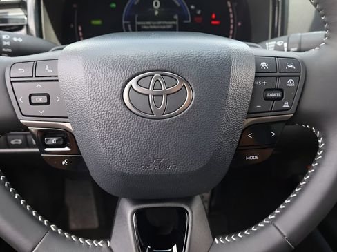 Certified 2026 Toyota Camry SE FWD image 17