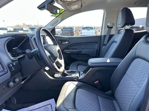 Used 2022 Chevrolet Colorado Z71 w/ Z71 Midnight Edition image 22