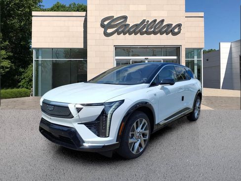 New 2027 Cadillac Optiq Luxury w/ LPO, Floor Liner Package AWD/4WD image 1