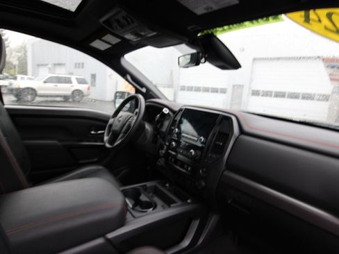 Used 2024 Nissan Titan PRO-4X w/ Pro-4x Convenience Package image 23