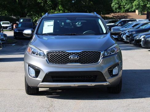 Used 2017 Kia Sorento SX FWD image 2