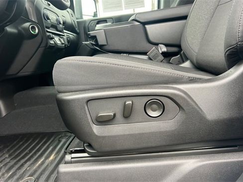 Used 2025 Chevrolet Silverado 2500 Custom w/ Custom Value Package image 13