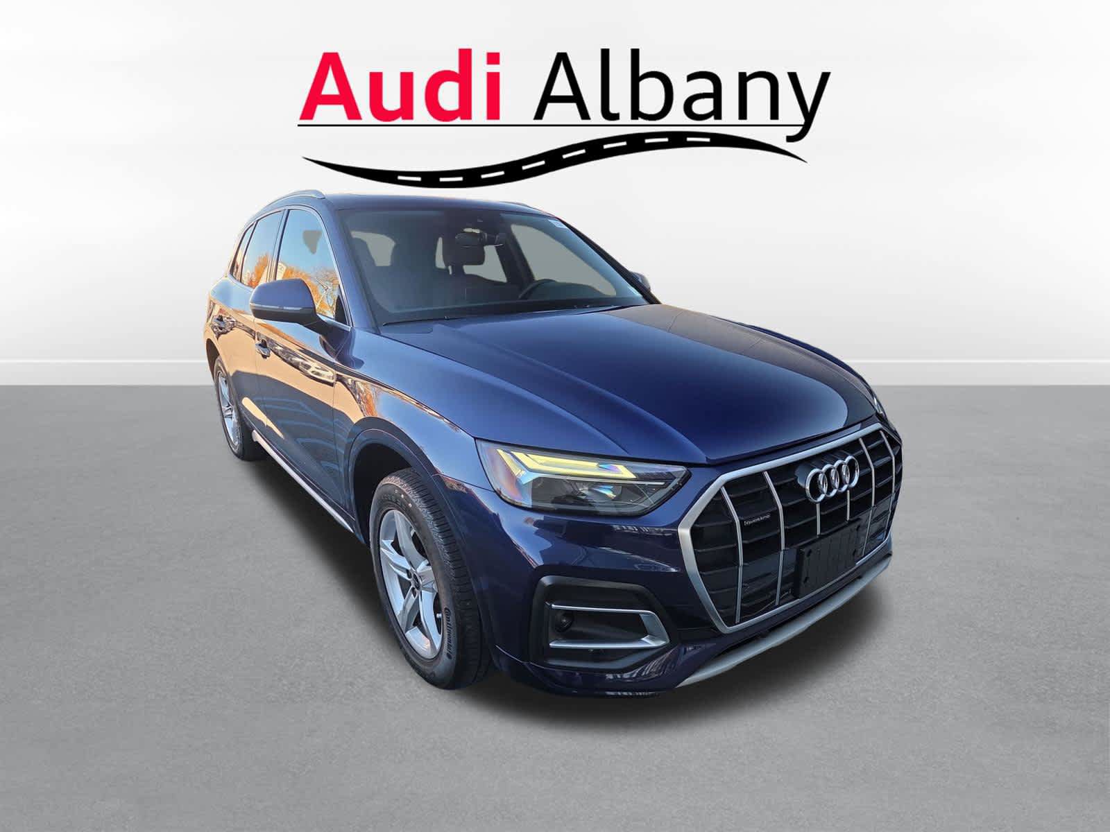 Used 2024 Audi Q3 2.0T Premium Plus w/ Premium Plus Package AWD/4WD image 1
