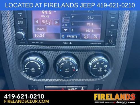 Used 2014 Dodge Challenger R/T image 24