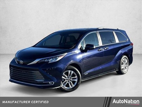 Used 2021 Toyota Sienna Limited image 1