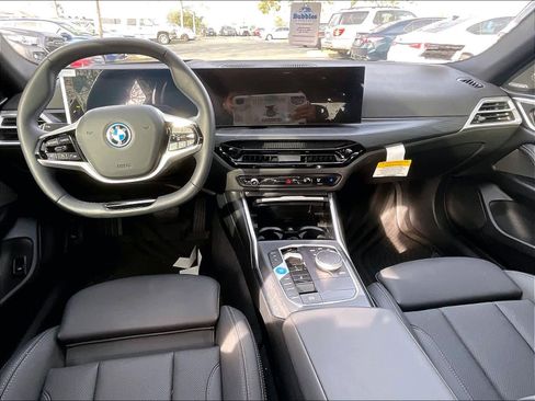 Used 2025 BMW i4 eDrive40 w/ Premium Package image 17