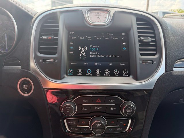 Used 2017 Chrysler 300 C w/ Safetytec Plus Group RWD image 10