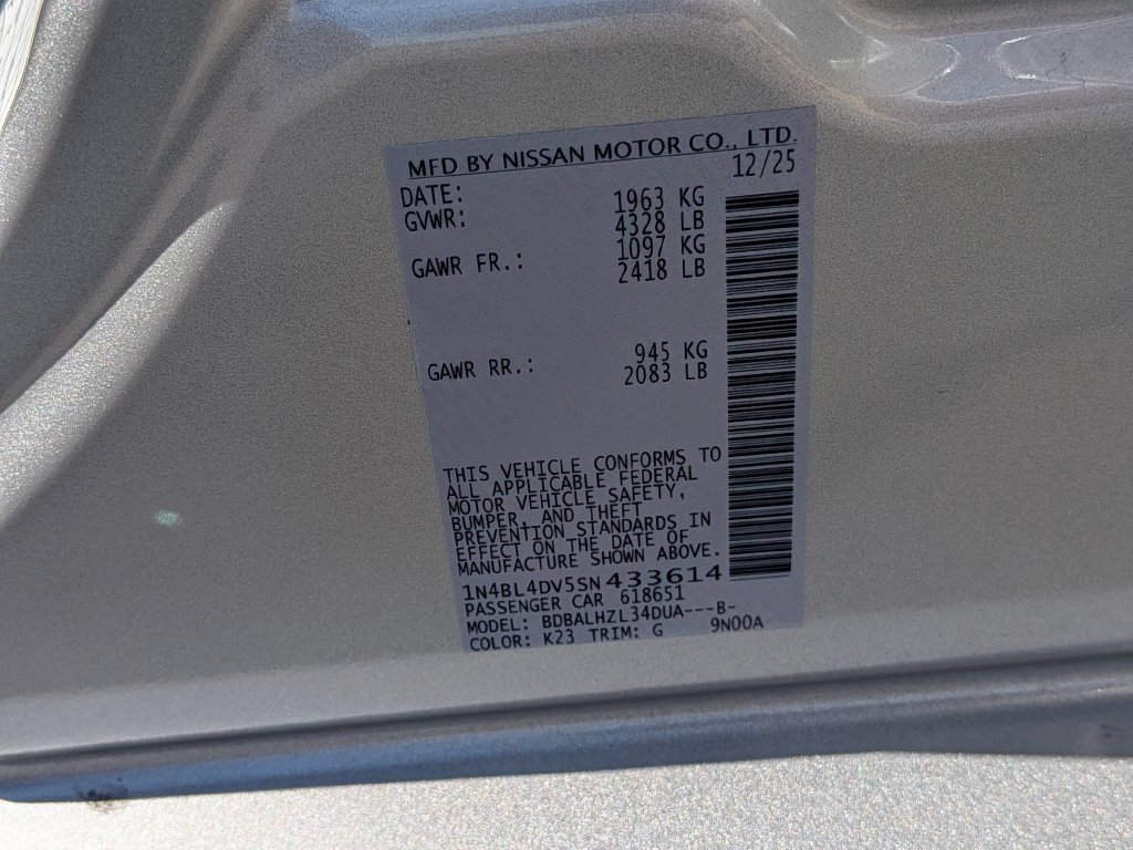 Used 2025 Nissan Altima 2.5 SV FWD image 35