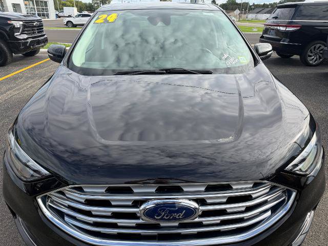 Certified 2024 Ford Edge Titanium AWD/4WD image 5
