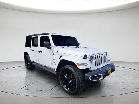 Used 2023 Jeep Wrangler Unlimited Sahara w/ Cold Weather Group AWD/4WD image 1