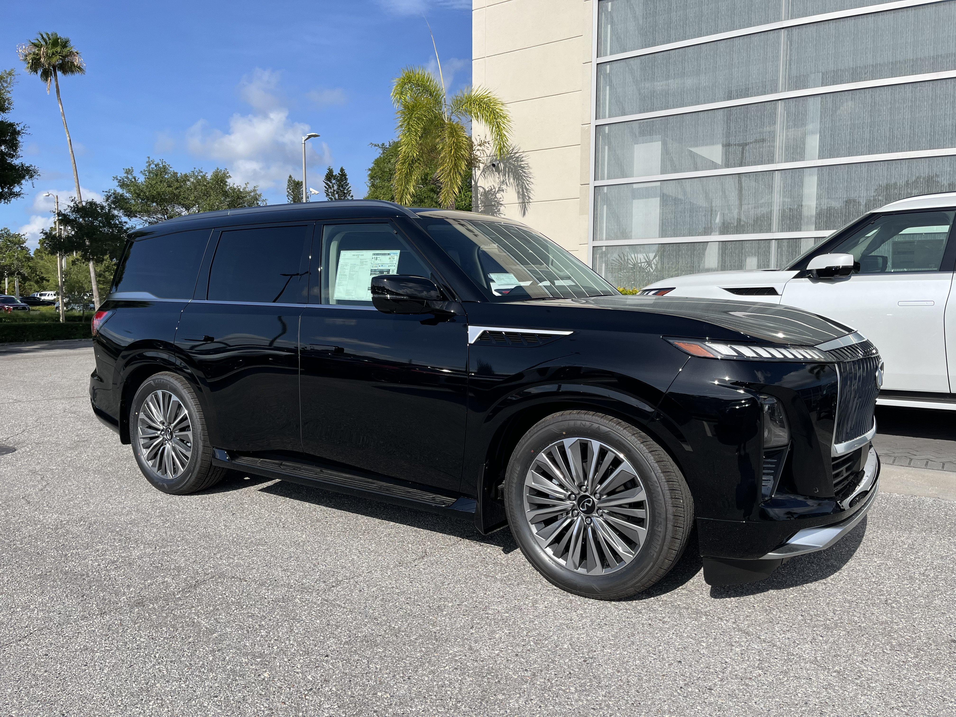 New 2026 INFINITI QX80 Luxe w/ Cargo Package RWD image 8