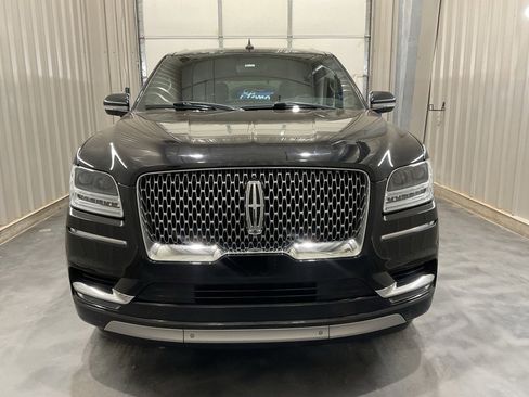 Used 2018 Lincoln Navigator Select image 2