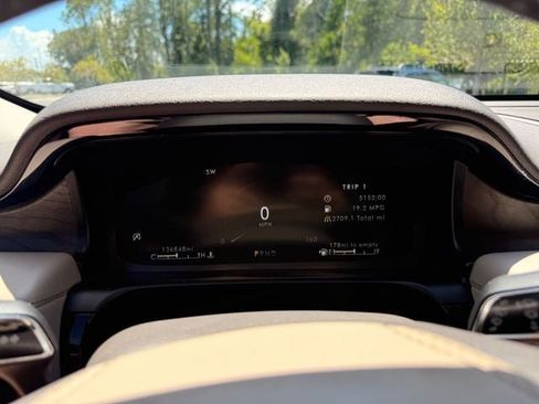 Used 2020 Lincoln Aviator Reserve w/ Equipment Group 202A AWD/4WD image 3
