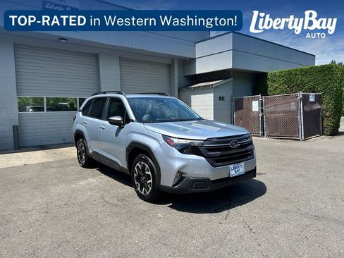 Used 2025 Subaru Forester Premium AWD/4WD image 4