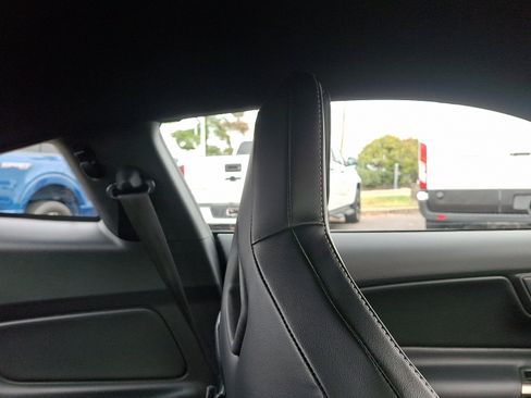 Used 2021 Ford Mustang Shelby GT500 w/ Carbon Fiber Handling Package image 13