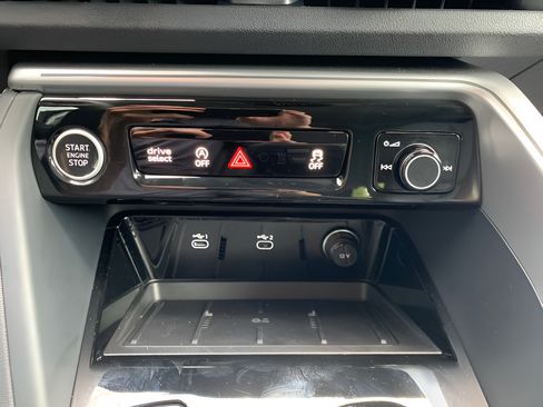 Used 2025 Audi Q5 Premium AWD/4WD image 25