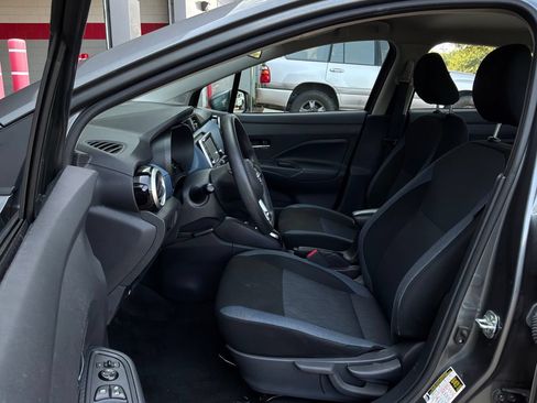 Used 2025 Nissan Versa SV FWD image 10