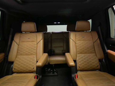 Used 2021 Cadillac Escalade Sport w/ Driver Assist Tech Package image 9