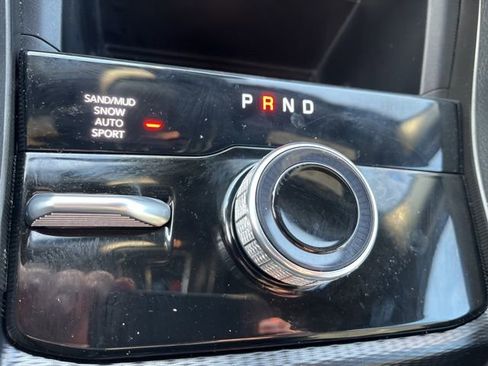 Used 2024 Jeep Grand Cherokee Limited image 15