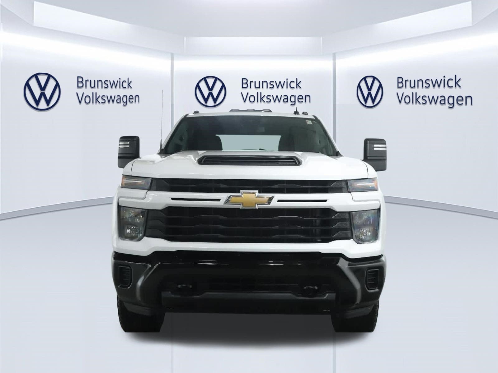 Used 2025 Chevrolet Silverado 2500 Custom w/ Custom Convenience Package AWD/4WD image 5